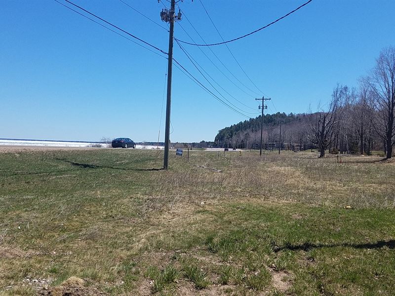 UP Commercial Property, 16 Acres : Marquette : Marquette County : Michigan