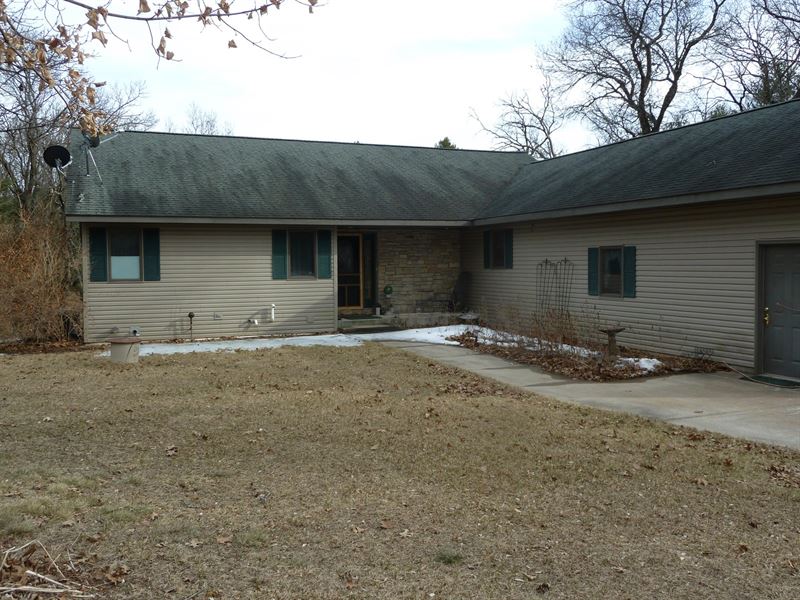 Country Home Hunting Property : Westfield : Marquette County : Wisconsin