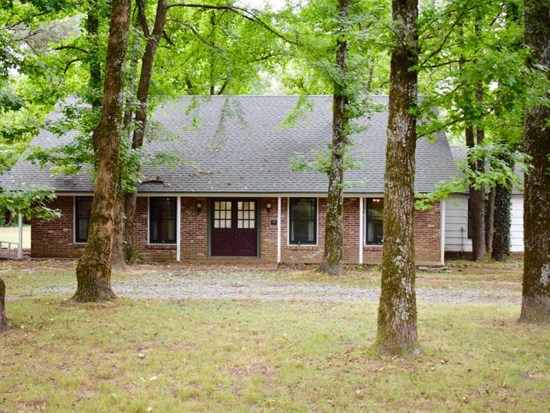 Beautiful Home With Acreage Land for Sale in Cabot, Pulaski County