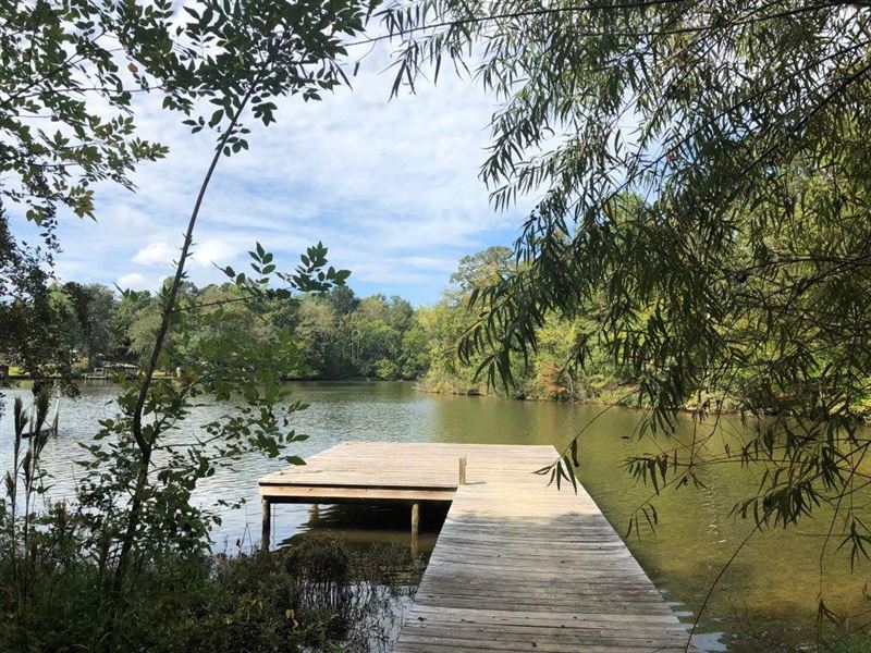 Lake Sinclair Retreat Land for Sale in Eatonton, Putnam County
