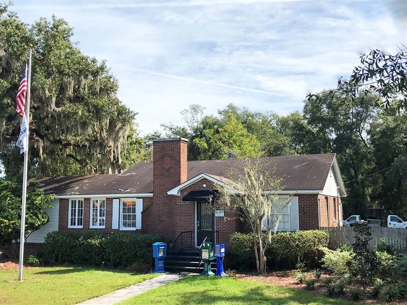 Commercial/Office Building Lake : Lake City : Columbia County : Florida