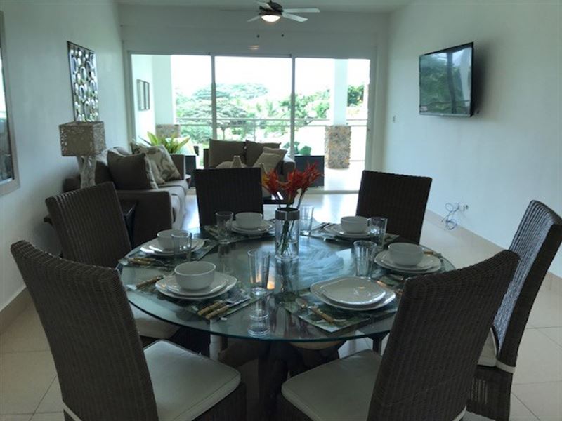 Punto Barco Village Large Garden : Panama