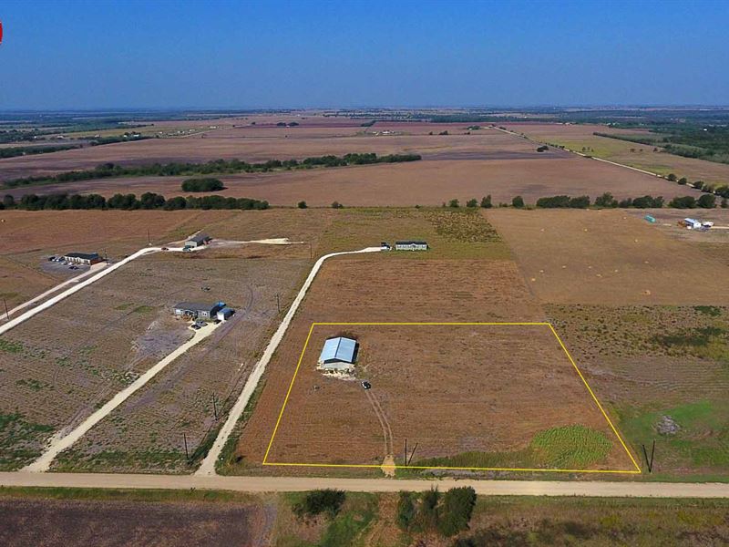 Highland Vistas, 3 Ac Barndo Shell Land for Sale in Thorndale, Milam