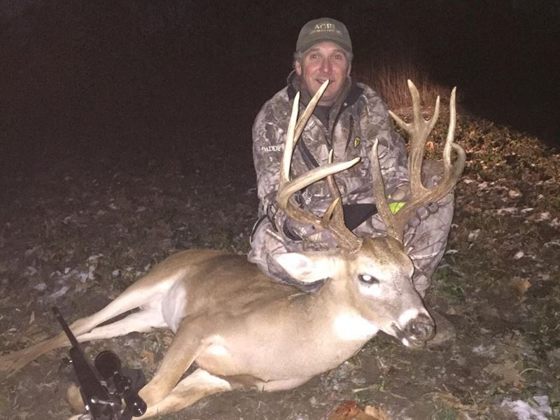 Ferry Landing Trophy Whitetails : Lula : Coahoma County : Mississippi