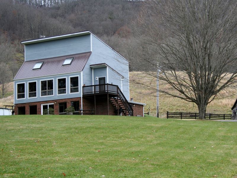 Unique Country Home on 25 Acres Land for Sale in Warm Springs