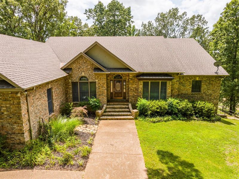 5 Acres, 7,290 Under Roof : Batesville : Independence County : Arkansas