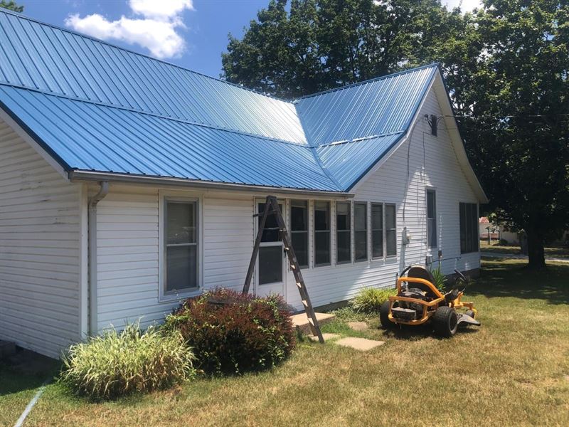 Two Bedroom, One Bath Country Home : Mill Spring : Wayne County : Missouri
