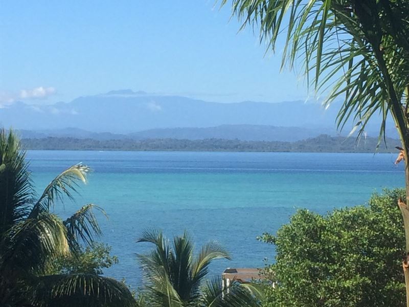 Titled Hill Top Lot, Isla Solarte : Panama