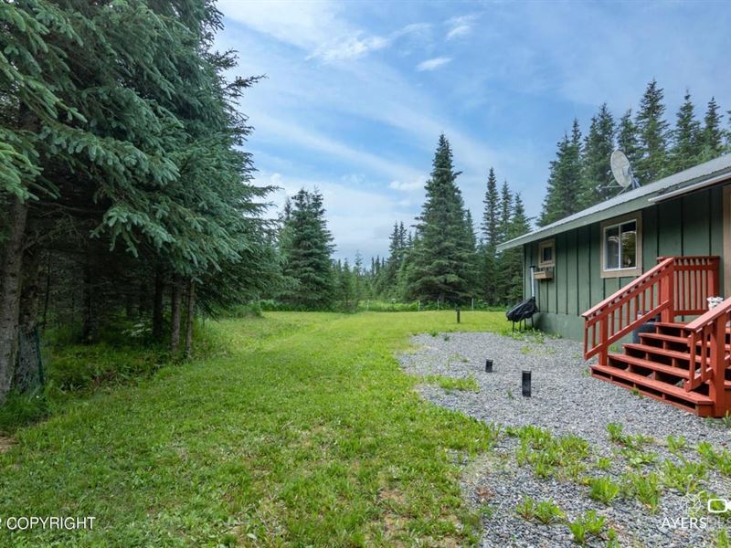 2 Brdrm Home in Ninilchik on 1.91 : Ninilchik : Kenai Peninsula Borough : Alaska