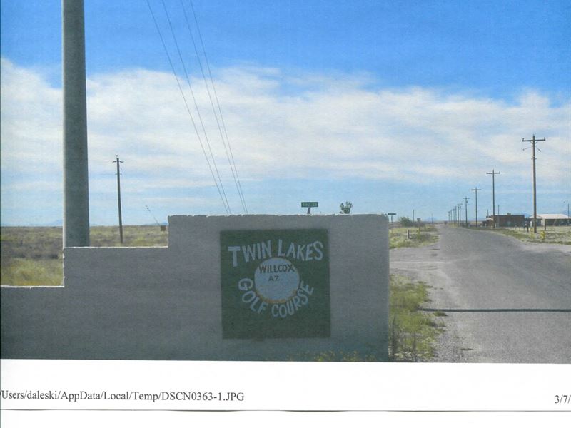 9 Twin Lakes Country Club Lots : Willcox : Cochise County : Arizona