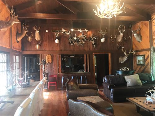 Land Of The Lakes Plantation : Ville Platte : Evangeline Parish : Louisiana