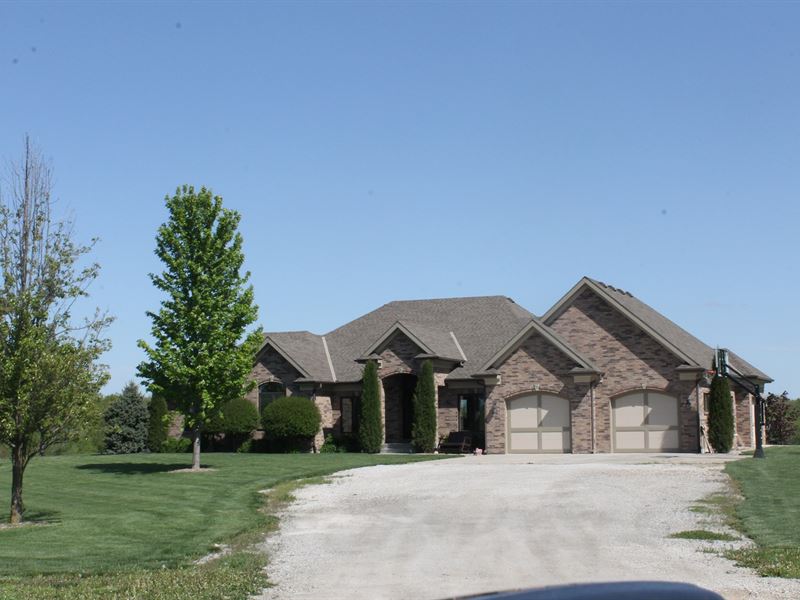 Executive Ranch Home 20 Acres : Cameron : Clinton County : Missouri