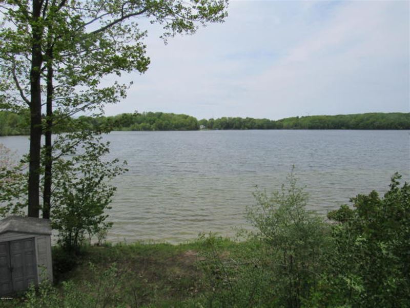 Oxbow Lake Waterfront Lot, Land for Sale in Michigan, 192616 LANDFLIP