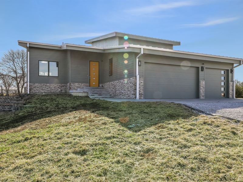 Norris School District Acreage : Firth : Lancaster County : Nebraska