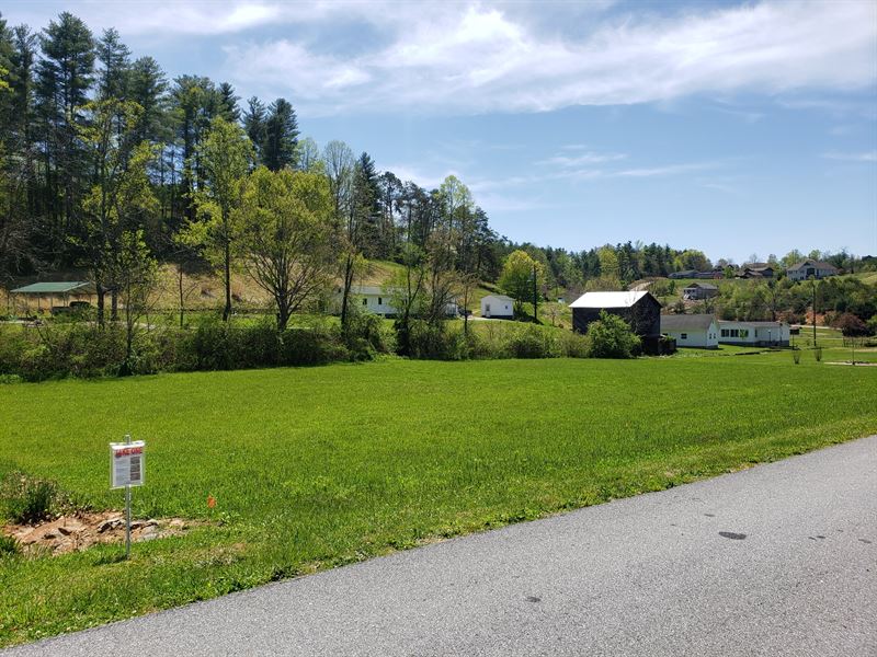 Twin Brook Hills Residential Lot : Weaverville : Buncombe County : North Carolina