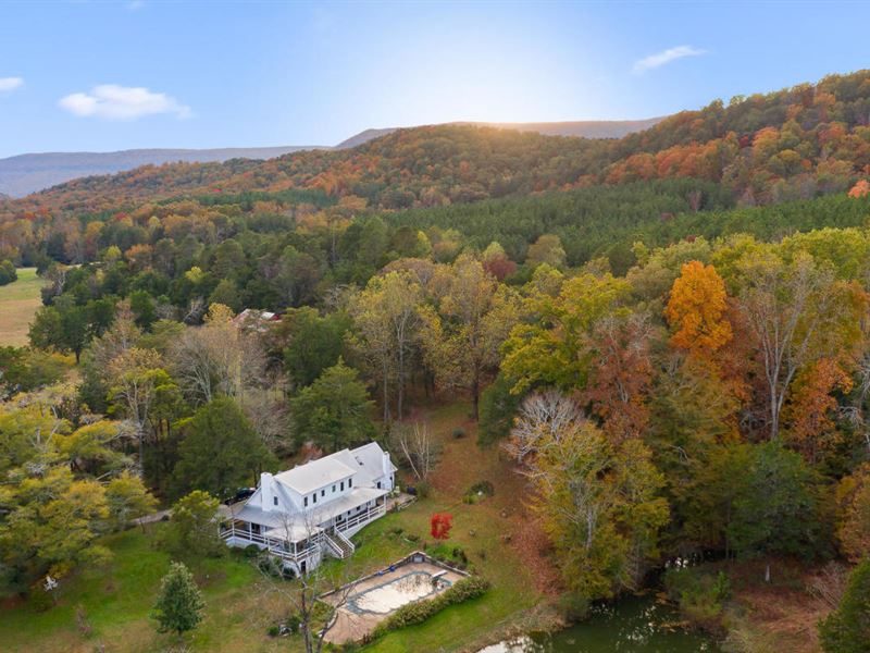 Scenic Farm On 374+/- Acres : Lafayette : Walker County : Georgia