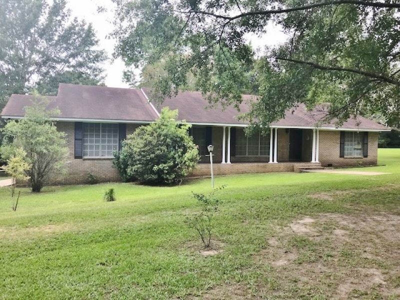 Beautiful Home On 1.5 Acres In Land for Sale in Tylertown, Walthall