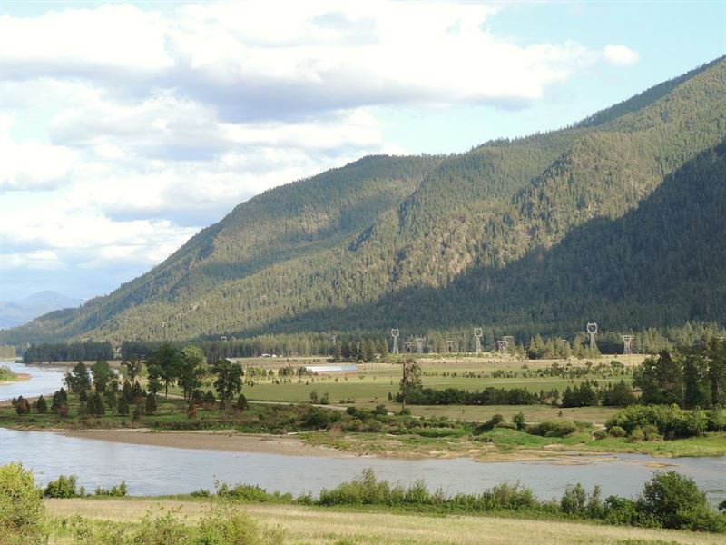 River Ranch with Log Home & Creek : Plains : Sanders County : Montana