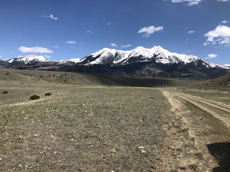 41 Hidden Valley Paradise : Emigrant : Park County : Montana