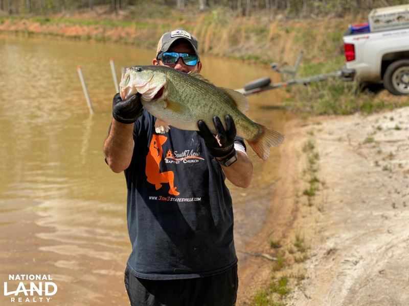 NC Bass Fishing Retreat: Land for Sale in Statesville, Iredell County, North Carolina