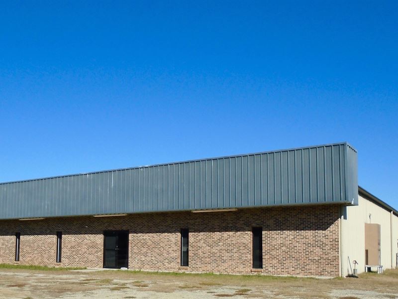 Cheraw Sc Commercial Building/Acres : Cheraw : Chesterfield County : South Carolina