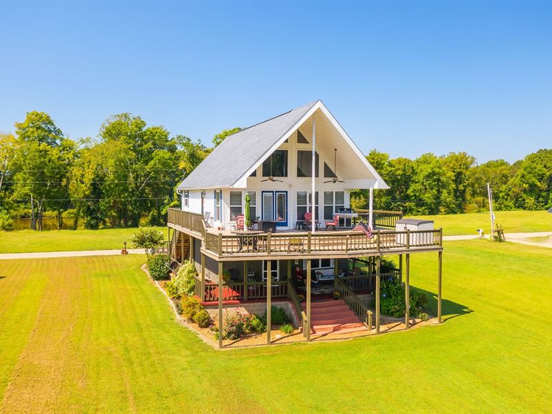 Tennessee Riverfront Home Land for Sale in Decaturville, Decatur