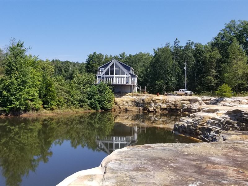 Lake Home Situated On 22.7+/-Acres : South Pittsburg : Marion County : Tennessee