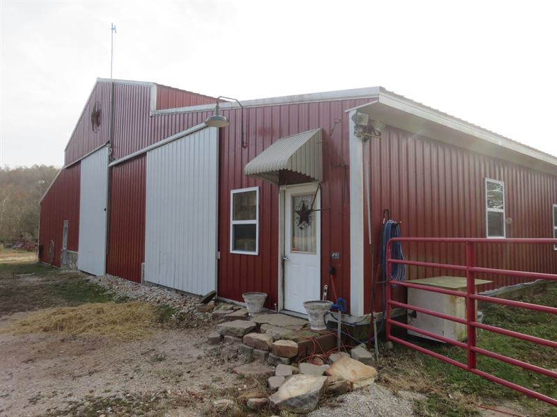 122 Acres with a 2,400Sqft Home : Centerville : Reynolds County : Missouri
