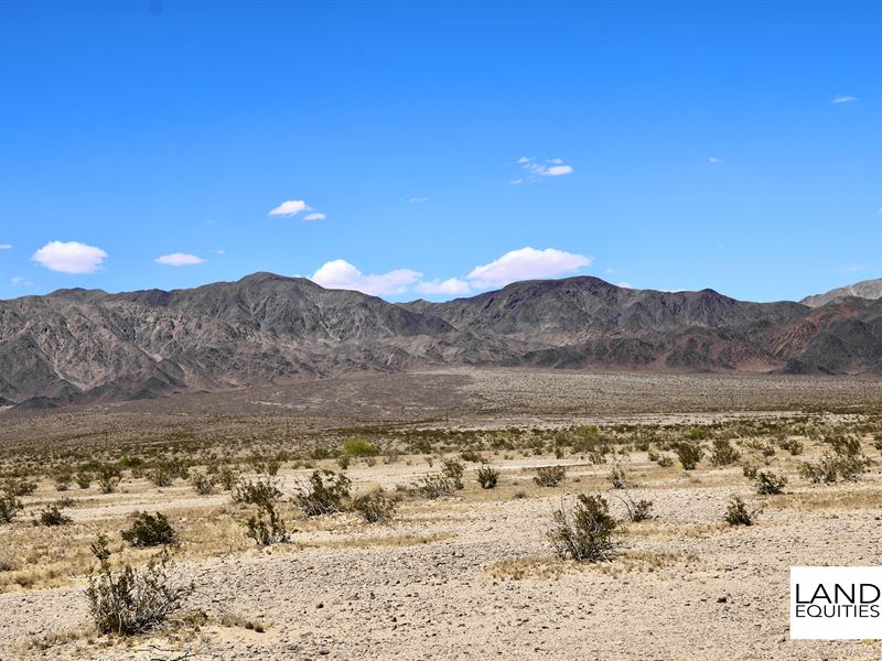 Near Cleghorn Lakes Wilderness : Twentynine Palms : San Bernardino County : California
