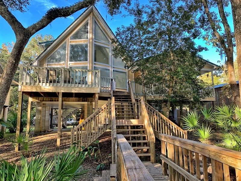 Suwannee River Waterfront Home, Land for Sale in Florida, 223527