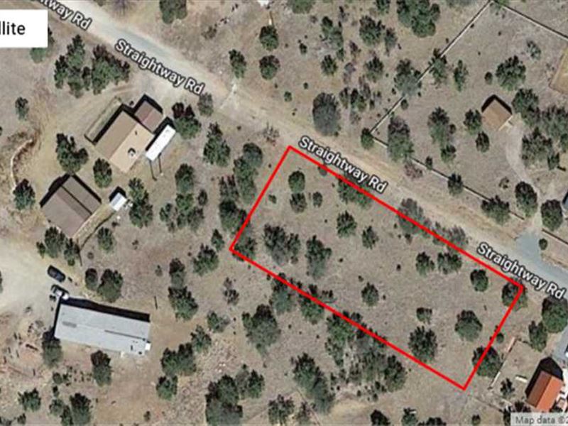 Three Adjoining Lots : Capitan : Lincoln County : New Mexico
