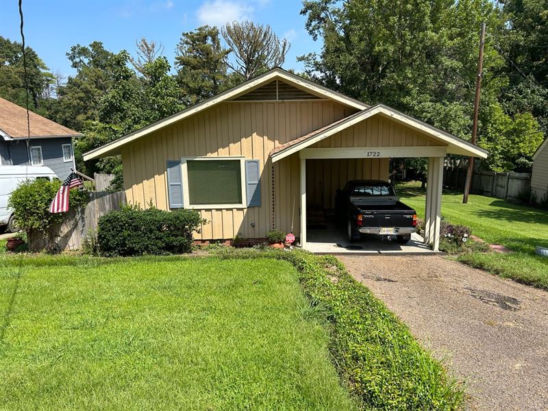 Riverside Home Near Downtown Clarks : Clarksdale : Coahoma County : Mississippi