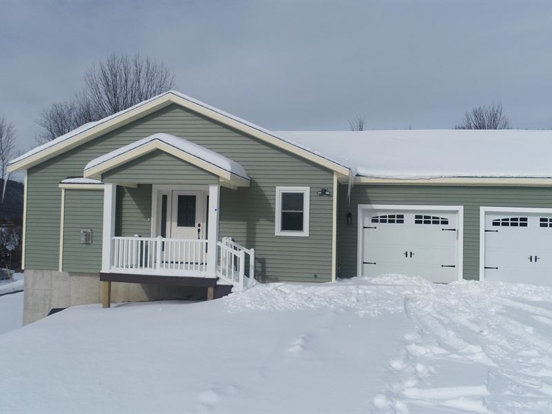 Newly Built Custom Home on Acreage Land for Sale in DeRuyter, Madison
