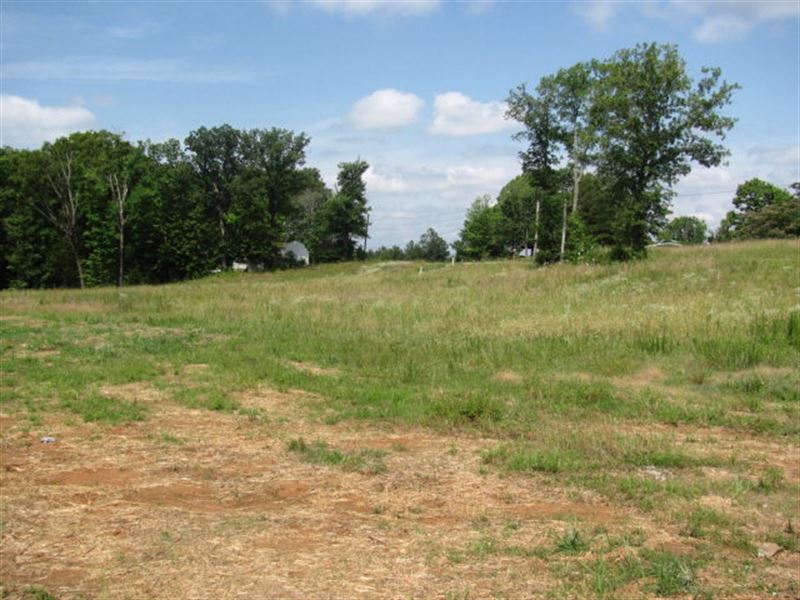 High Traffic Area Across From Lake : Huntingdon : Carroll County : Tennessee