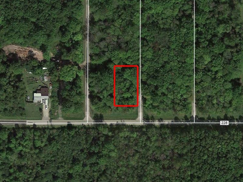 Potential Paradise Near Lake Erie : Ashtabula : Ashtabula County : Ohio
