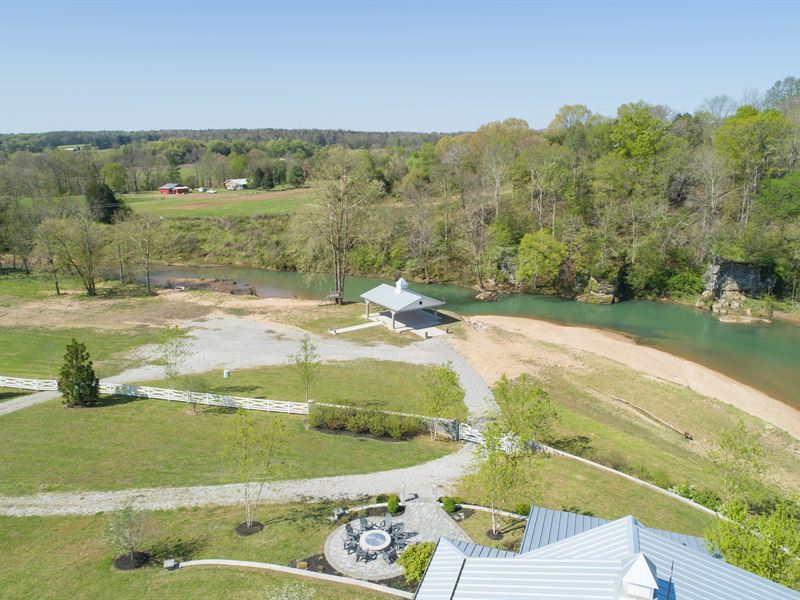 Spectacular Home Piney River Land for Sale in Bon Aqua, Hickman