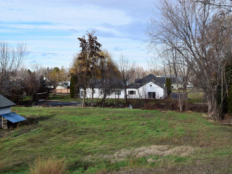 College Place Residential Building : College Place : Walla Walla County : Washington
