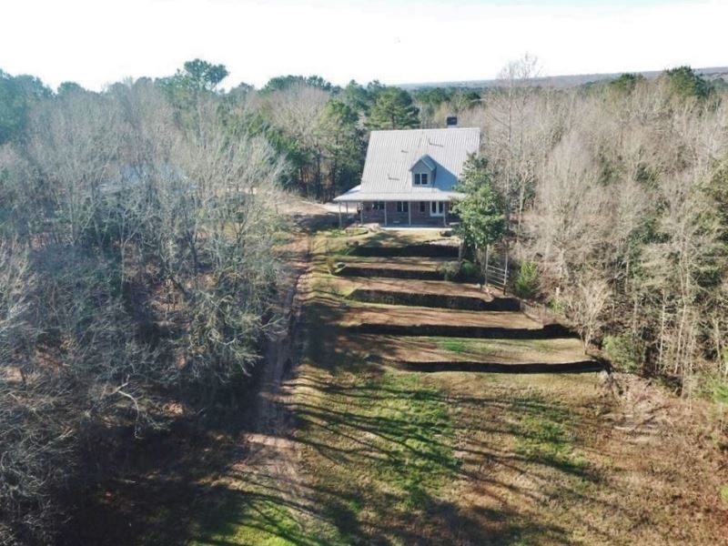 Large Acreage with Custom Home : Woodville : Wilkinson County : Mississippi