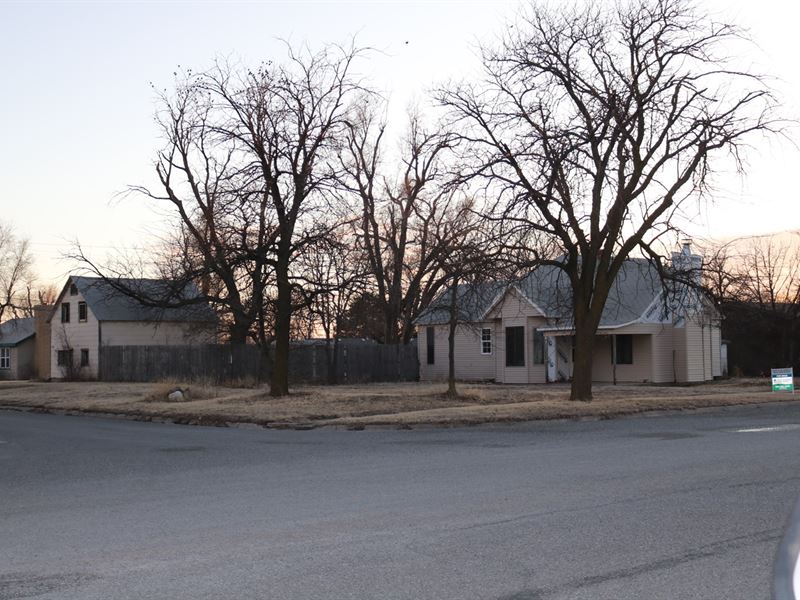 Home Near Lake Coldwater for Sale : Coldwater : Comanche County : Kansas