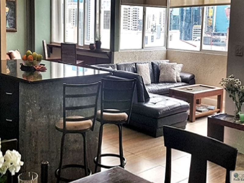 Condo for Sale in Paitilla Panama : Panama