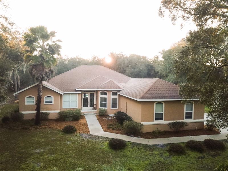 Large Home Pool & Guesthouse : Chiefland : Levy County : Florida