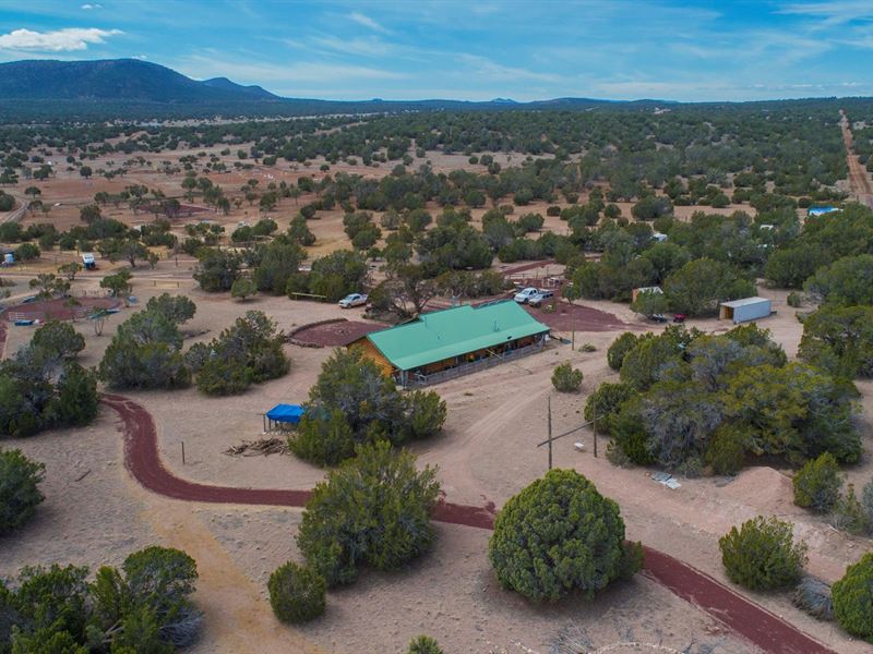 Horse Training Facility Log Home : Seligman : Yavapai County : Arizona