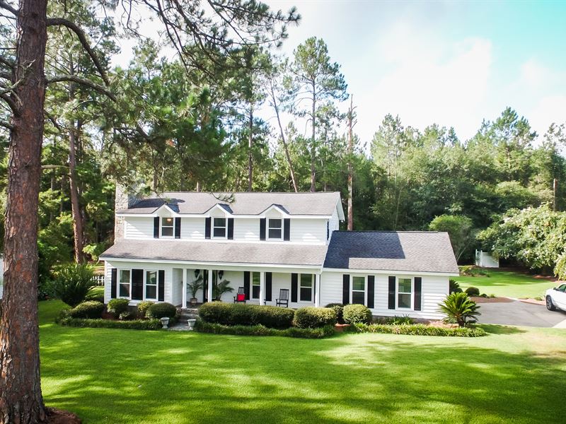 Farmhouse in Rural Wayne County Land for Sale in Screven, Wayne