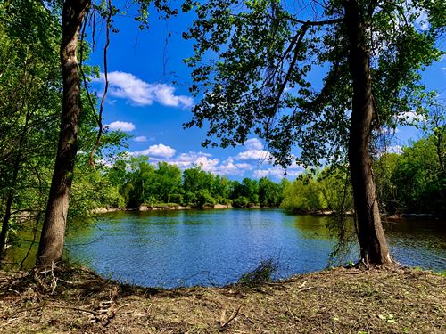 Cape Fear River Hunters Paradise : Currie : Pender County : North Carolina