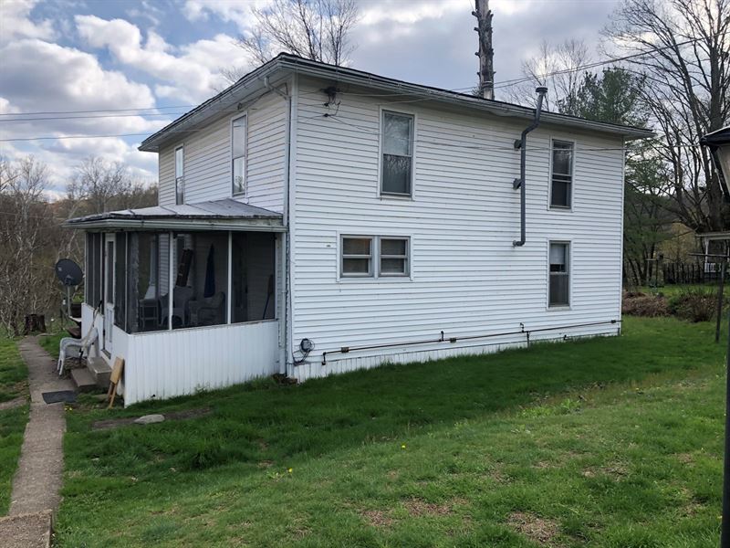 Cute Country Home Overlooking Town : Shirley : Tyler County : West Virginia