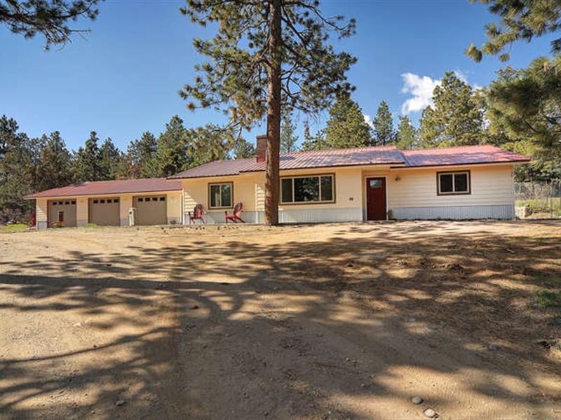 Absolutely a Gem of a Property : Howard : Fremont County : Colorado