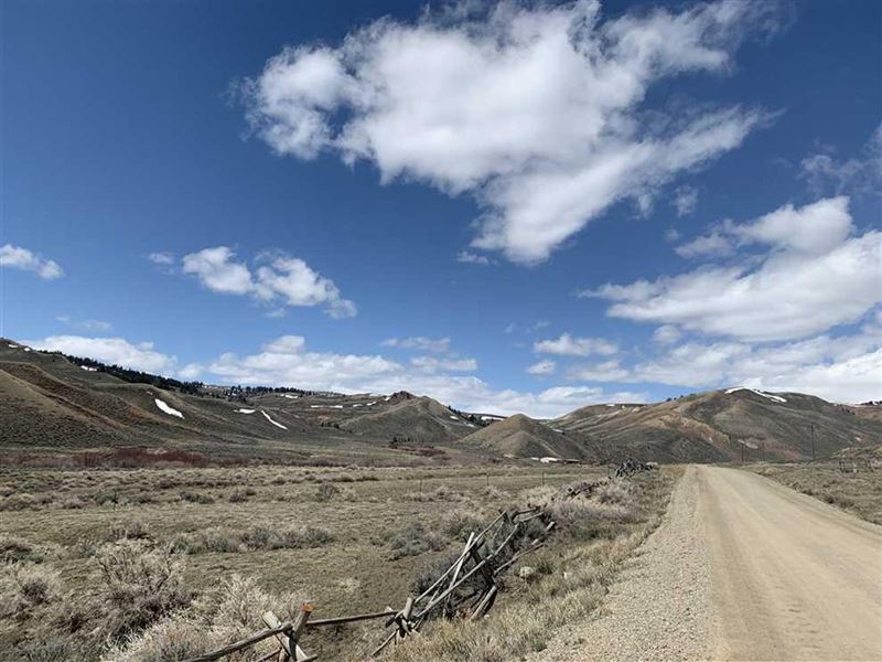 Prime Building Site in The Little : Dubois : Fremont County : Wyoming