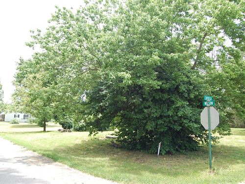 Large Residential Corner Lot : Aurora : Lawrence County : Missouri