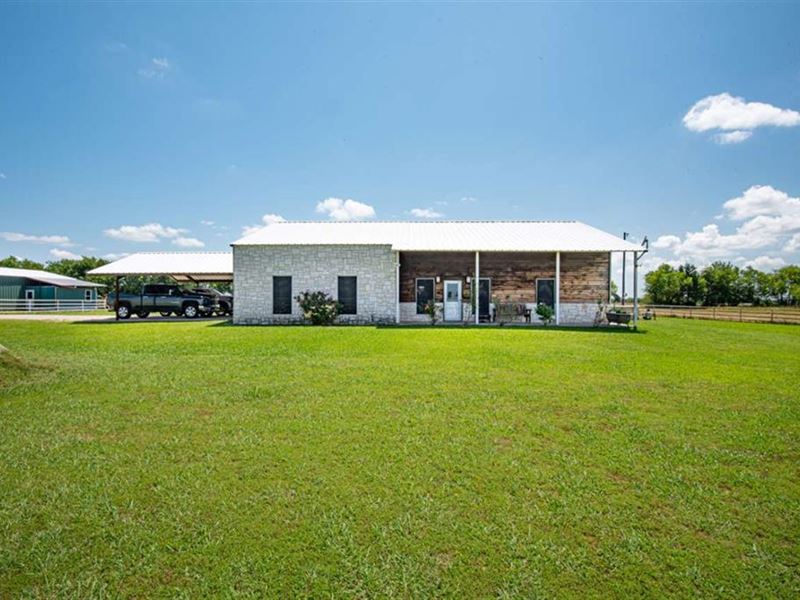 Barndominium with Pond and Land Land for Sale in Sumner, Lamar County