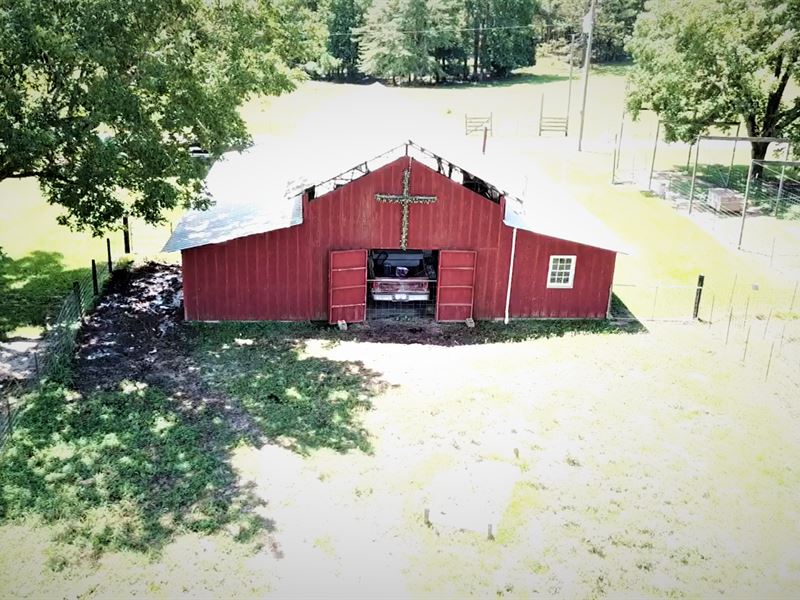 Beautiful Farm and Farm House : Linden : Marengo County : Alabama